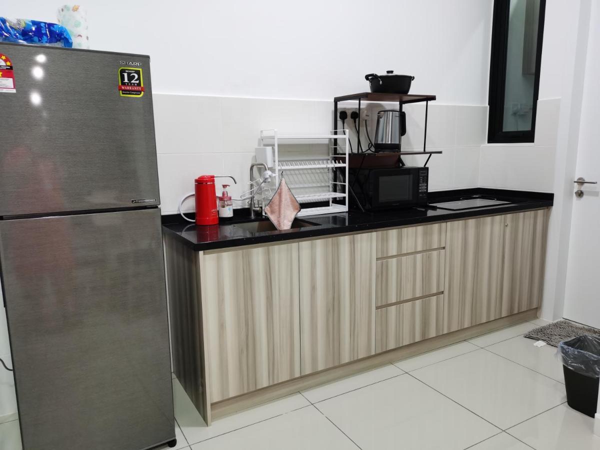 Апартаменты Le Pavillion Puchong By Widebed Upto 6Pax Куала-Лумпур Экстерьер фото