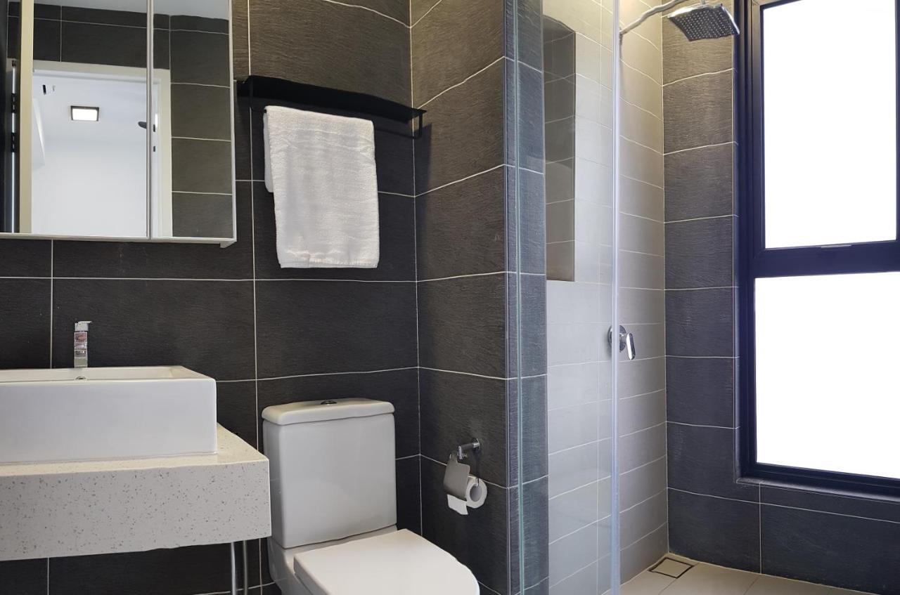 Апартаменты Le Pavillion Puchong By Widebed Upto 6Pax Куала-Лумпур Экстерьер фото