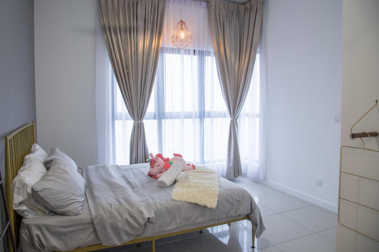 Апартаменты Le Pavillion Puchong By Widebed Upto 6Pax Куала-Лумпур Экстерьер фото